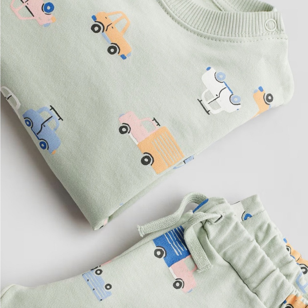 H&M toddler car sweatsuit set - Picture 2 of 5